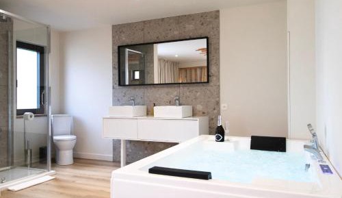 Double Room with Spa Bath