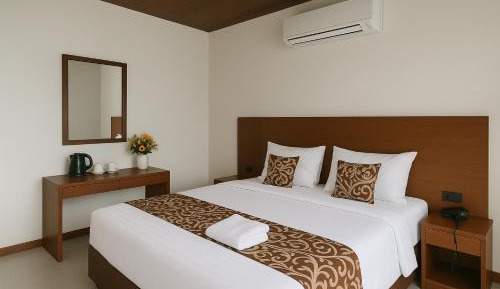 Deluxe Double or Twin Room with Balcony