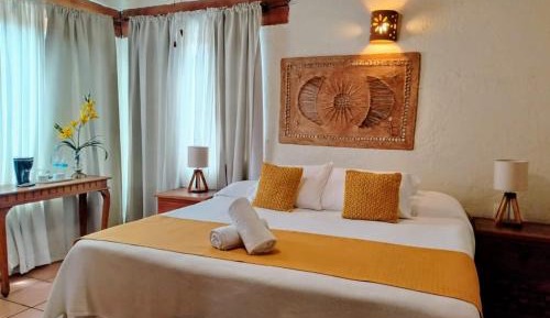 Standard Queen Room
