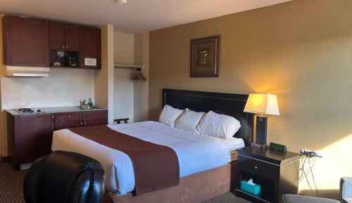 Standard Queen Room