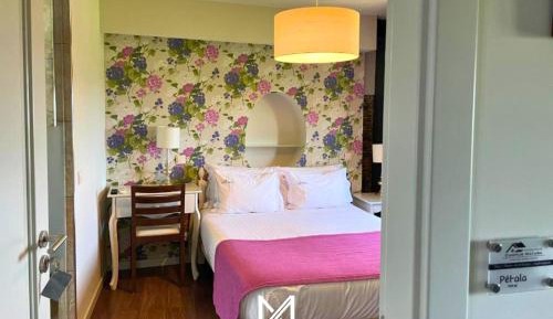 Apartment with Mountain View