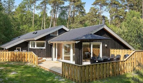 Four-Bedroom Holiday Home