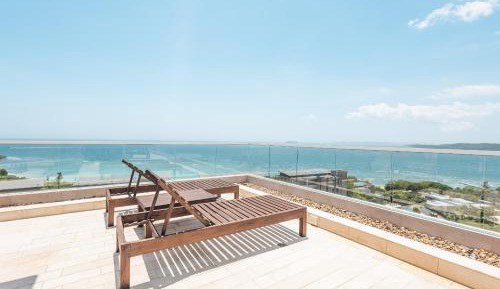 Three-Bedroom Apartment with Ocean View