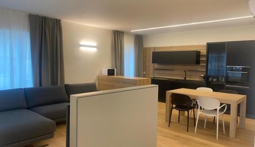 Apartment with Pool View 