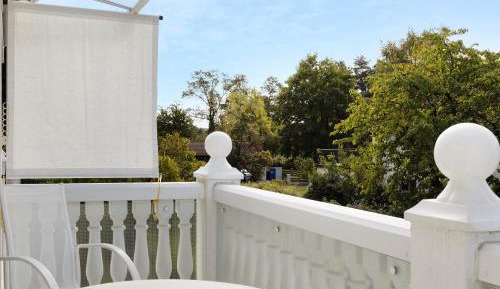 Superior One-Bedroom Apartment with Balcony