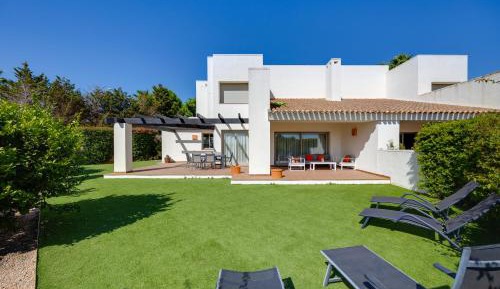 Villa with Garden View
