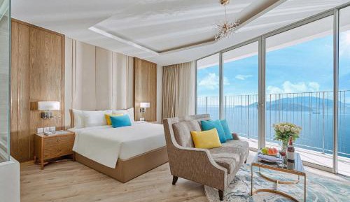 King Suite with Ocean View