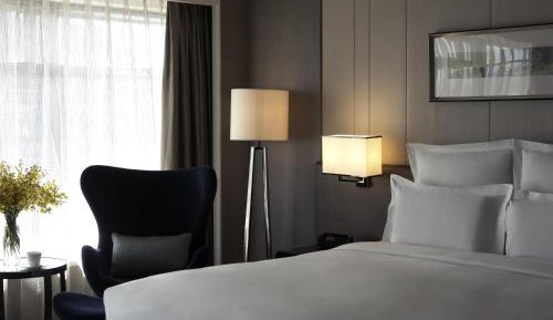 Executive King Room with Executive Lounge Access