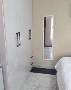 Deluxe Queen Suite