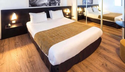 One-Bedroom Apartment with Sea View (6 Adults)