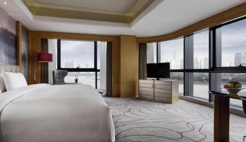 Premium King Deluxe Room with River View