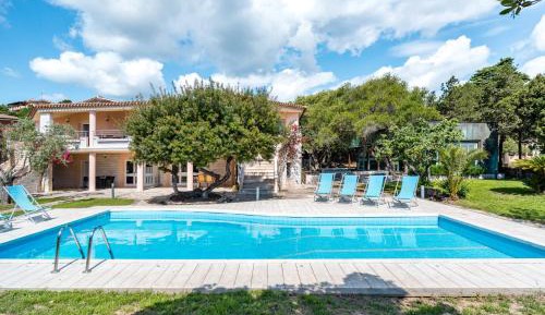 Three-Bedroom Superior Apartment