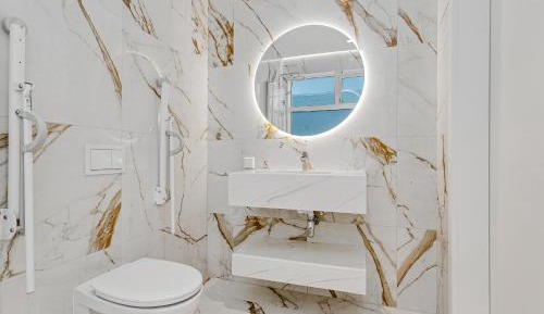 Studio with One Queen Bed