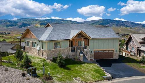 Five-Bedroom Holiday Home