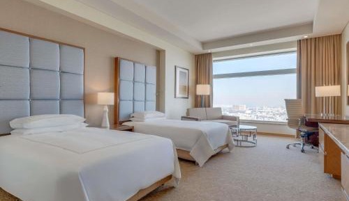 Deluxe Room Twin City View 