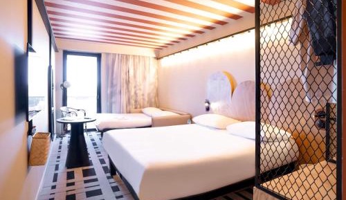 Family Room with double bed and sofa bed