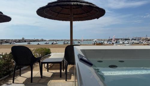 King Room with Spa Bath