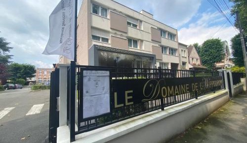Family Room with Garden View