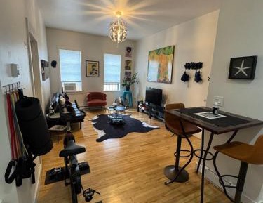 One-Bedroom Apartment