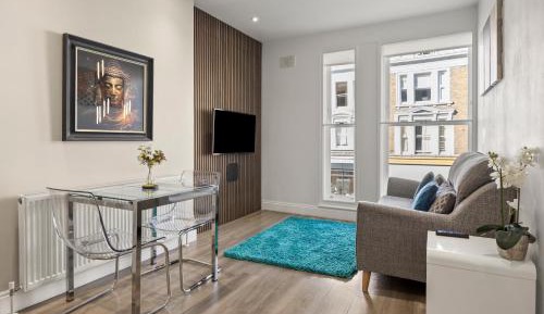 Deluxe Apartment