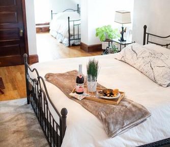 Deluxe Family Suite