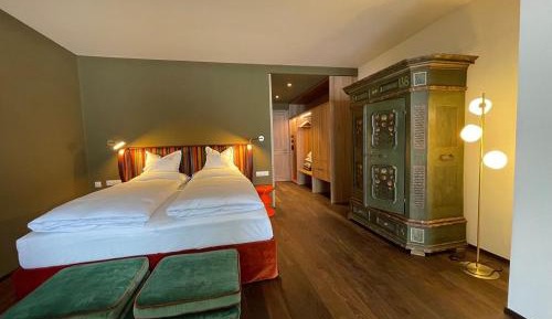 Junior Suite with Balcony