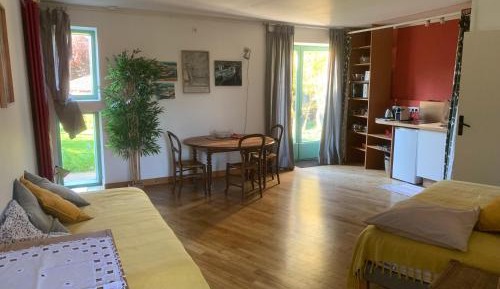 Studio with Garden View