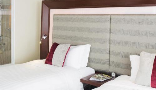 Standard Twin Room - City View, High Floor