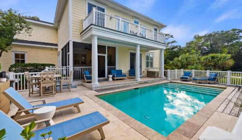 Five-Bedroom Holiday Home
