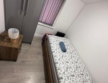 Single Room with Shared Bathroom