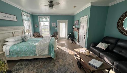 Deluxe King Suite