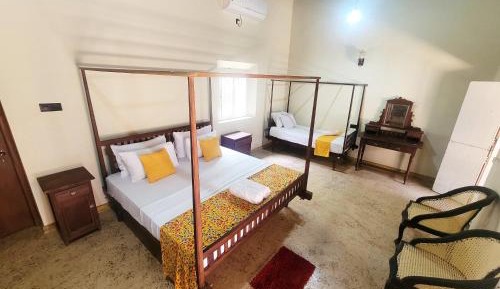 Family Room with Garden View