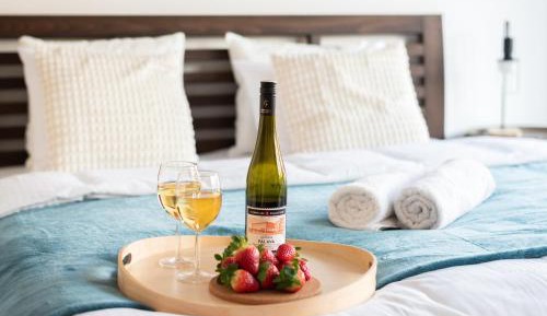 Three-Bedroom Apartment with Balcony