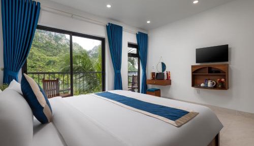 Deluxe Double Room with Balcony