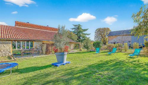 Superior One-Bedroom Apartment