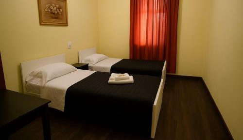 Standard Twin Room with Shared Bathroom