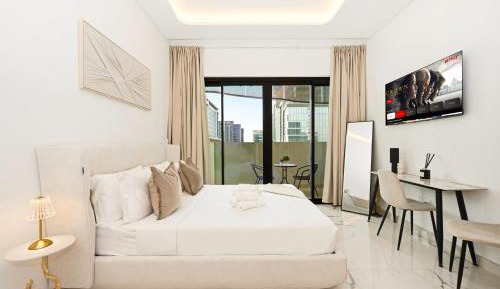 Studio Apartment with Queen Bed