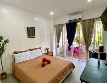 Apartment with City View