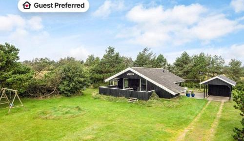 Three-Bedroom Vacation Home 