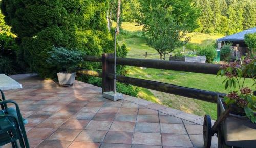 Three-Bedroom Apartment with Mountain View