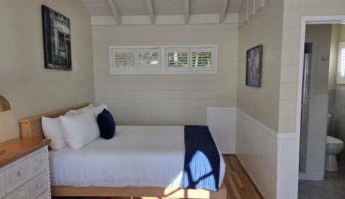 Deluxe Double Room with Shower