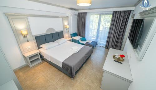 Superior Triple Room with Sea View