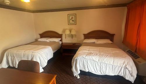 Double Room with Two Double Beds - Non-Smoking