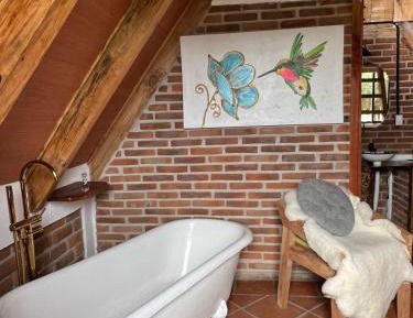 One-Bedroom Bungalow