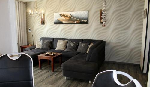One-Bedroom Apartment with Balcony