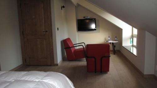 Deluxe Double Room with Shower