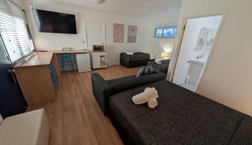 Deluxe Family Room
