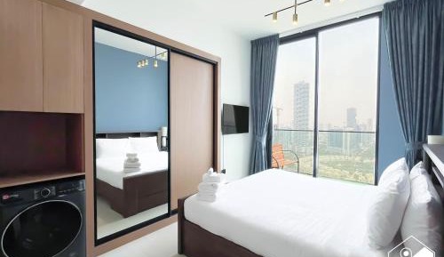Studio Apartment with Balcony