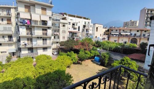 Family Room with Garden View