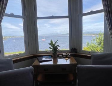 Family Room with Sea View